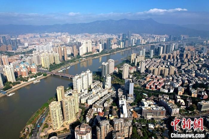 資料圖：城市高樓林立。 <a target='_blank' href='/'>中新社</a>記者 王東明 攝