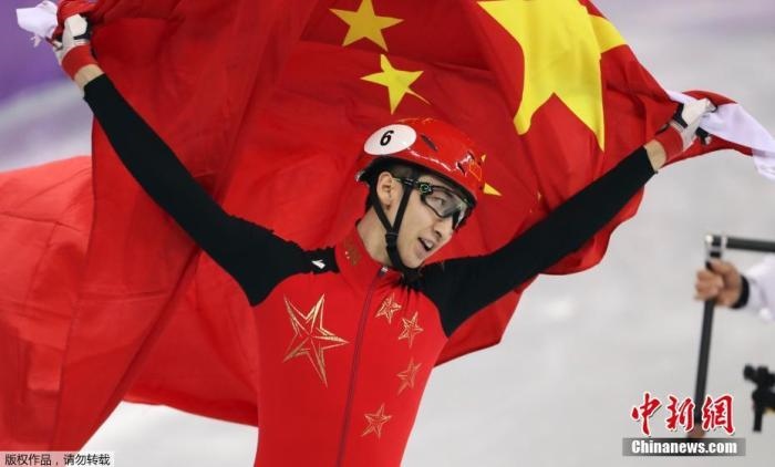 武大靖奪得平昌冬奧會短道速滑男子500米項(xiàng)目金牌。
