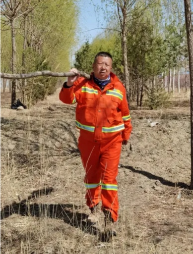 世界地球日，不忘治沙人3389.png