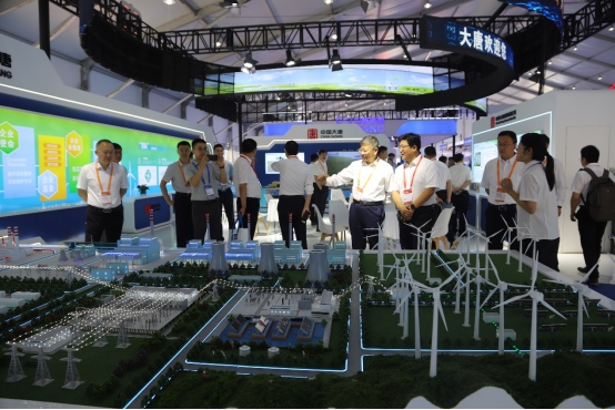 組圖｜聚焦“雙新”大會(huì) 大咖云集“展”風(fēng)采318.png