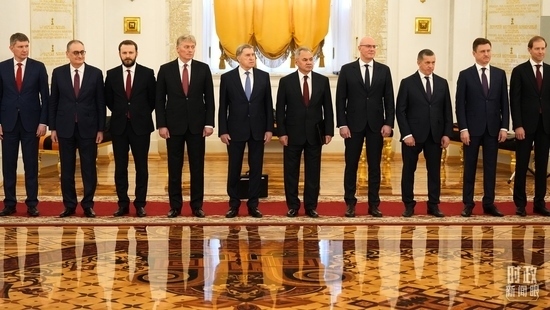  △參加歡迎儀式的俄方代表。（總臺國廣記者李晉拍攝）