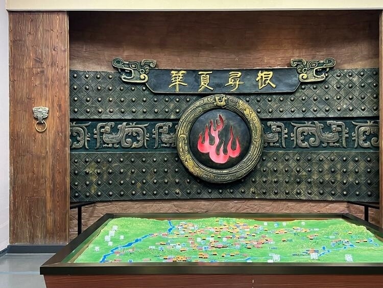 鑒往知來，跟著總書記學(xué)歷史丨走進(jìn)一座博物館，尋根五千年中華文明