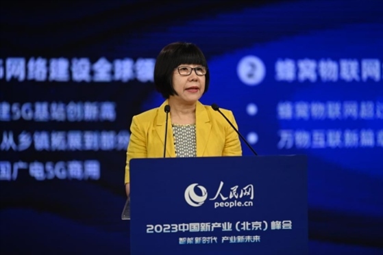 人民網(wǎng)監(jiān)事會(huì)主席唐維紅。人民網(wǎng)記者 于凱攝