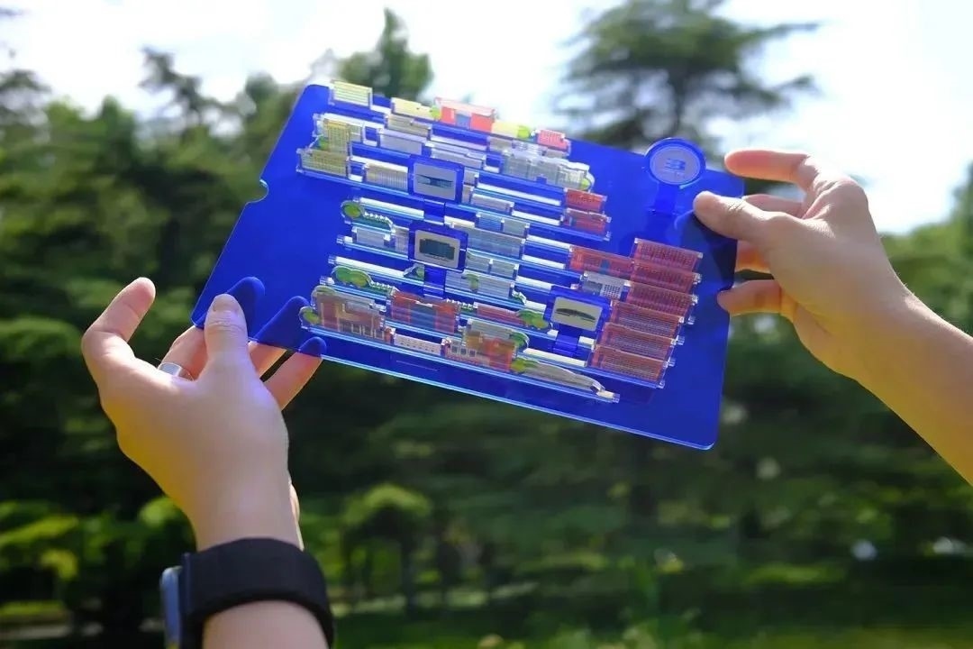 北京工業(yè)大學(xué)新版錄取通知書(shū)。校方供圖