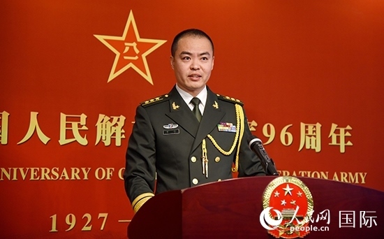 中國(guó)駐瑞典大使館李珂副武官致辭。人民網(wǎng)記者 殷淼攝