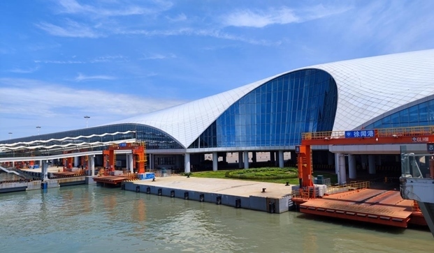 徐聞港樞紐大樓。人民網(wǎng) 樸馨語攝