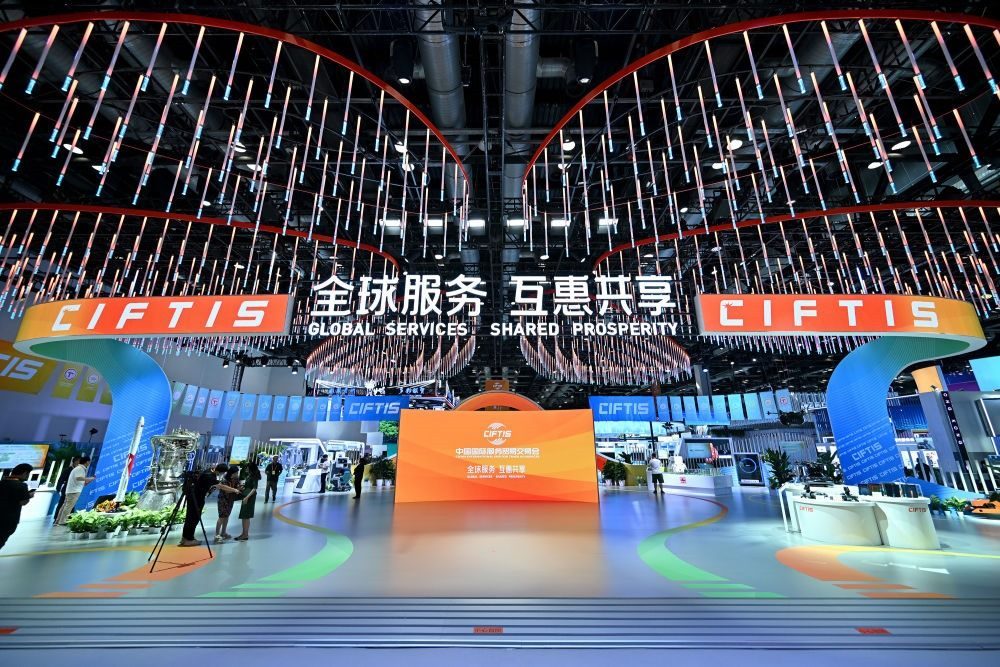 這是9月1日拍攝的國家會(huì)議中心內(nèi)景。新華社記者 李鑫 攝