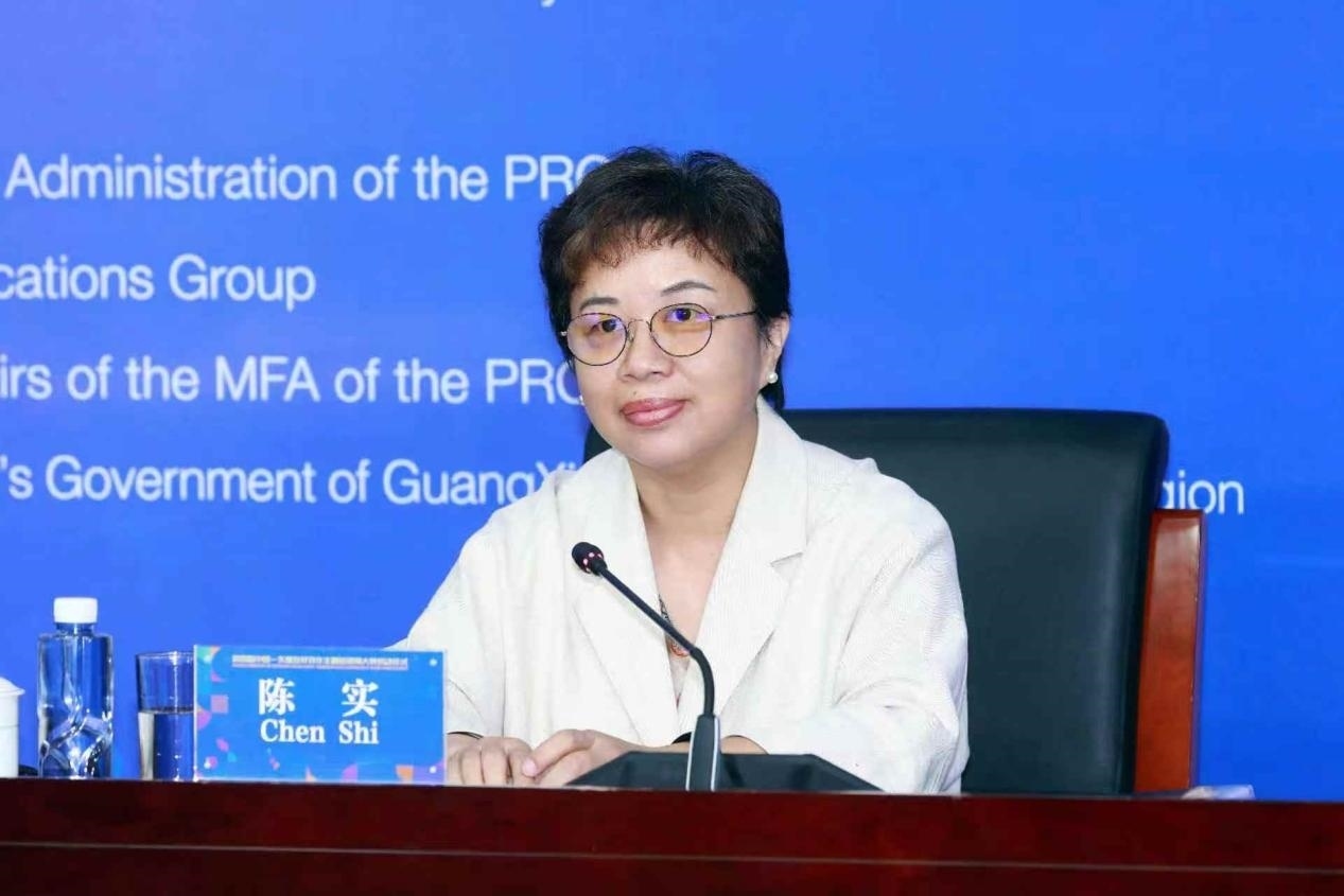 陳實(shí)主持嘉賓致辭環(huán)節(jié)。中國(guó)駐東盟使團(tuán)供圖