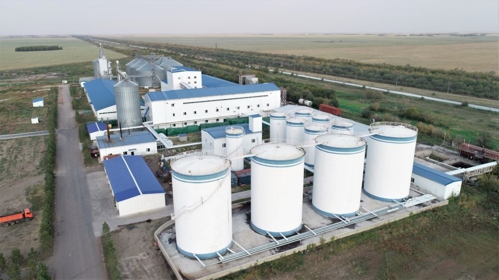 這是2022年9月2日在哈薩克斯坦北哈薩克斯坦州拍攝的愛菊農(nóng)產(chǎn)品物流加工園區(qū)（無人機照片）。新華社發(fā)（奧斯帕諾夫攝）