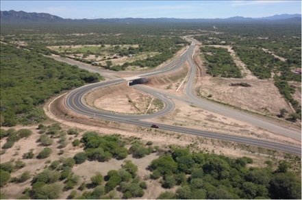 埃爾埃斯皮諾公路項(xiàng)目互通立交航拍。中國中鐵供圖