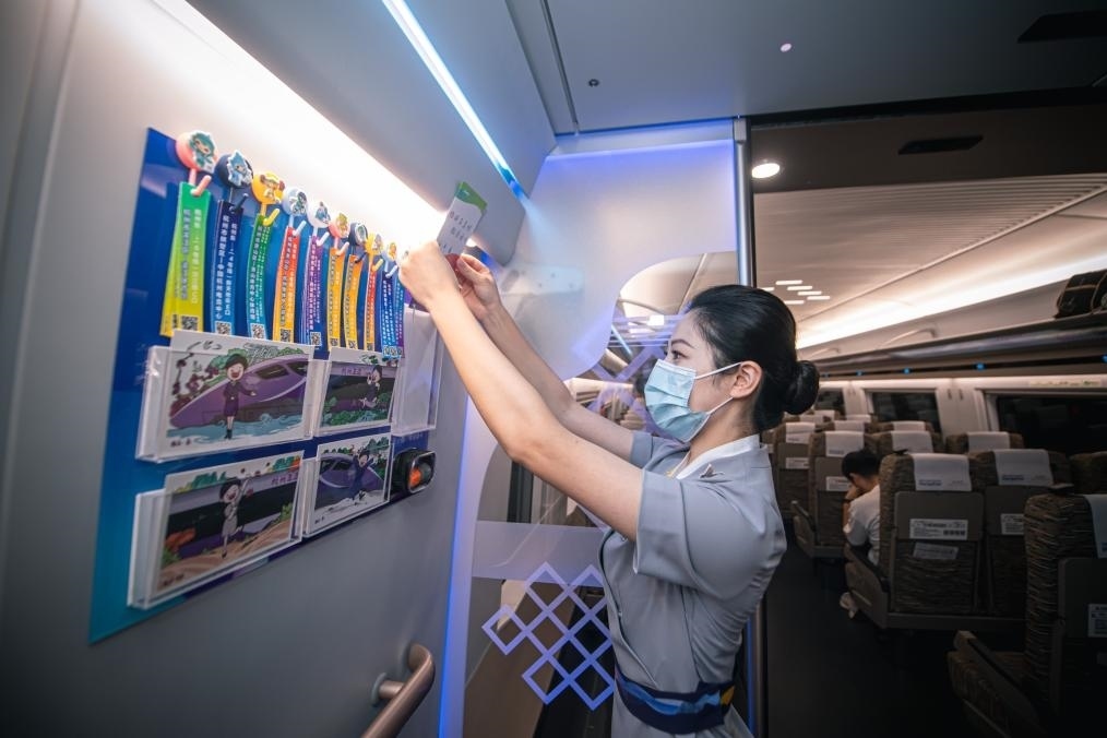 2023年9月16日，復興號亞運智能動車組列車正式載客運營。新華社記者 江漢 攝