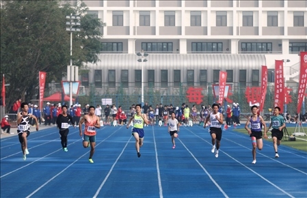 第59屆北京市中學(xué)生田徑運(yùn)動會暨北京學(xué)生金奧運(yùn)動隊田徑運(yùn)動會。北京市教委供圖