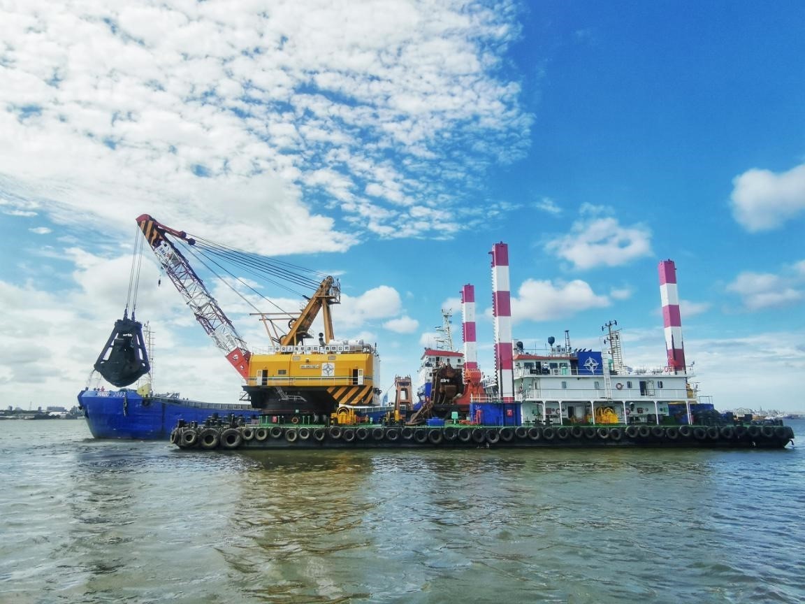 烏拉圭蒙得維的亞Capurro漁港船塢區(qū)域疏浚工程施工照片。受訪者供圖