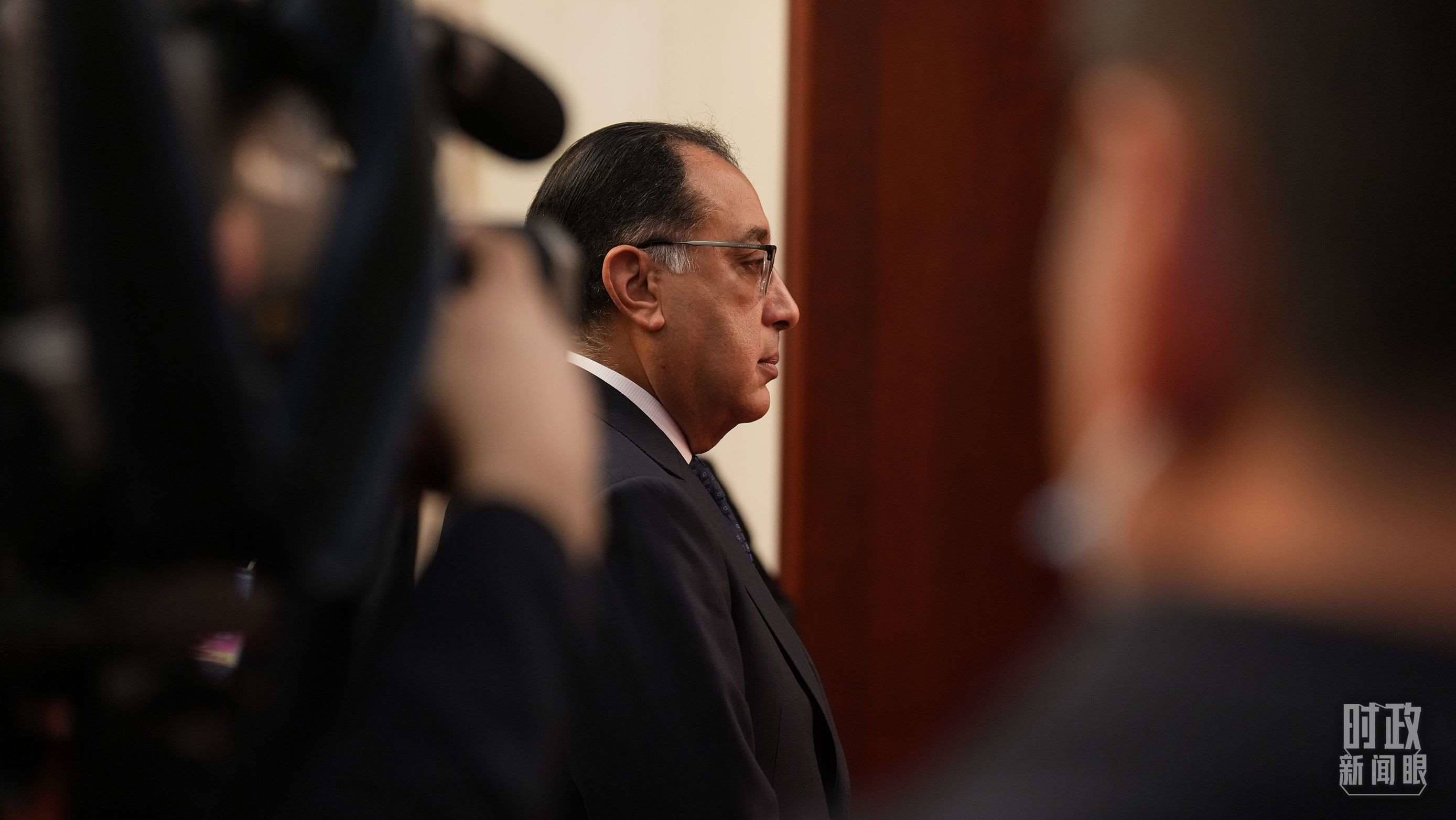 △人民大會堂，埃及總理馬德布利正在等候會見開始。（總臺國廣記者李晉拍攝）