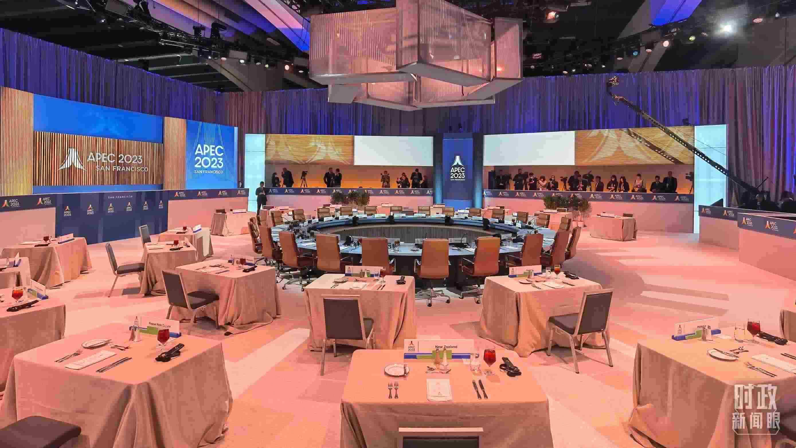 △會議開始前的現(xiàn)場。（總臺央視記者石丞拍攝）