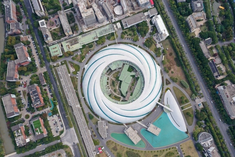 位于上海張江科學(xué)城的國家大科學(xué)裝置上海光源（2020年10月26日攝，無人機(jī)照片）。