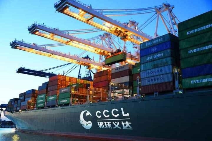 義烏商城集團打造的國際物流平臺“環(huán)球義達”，為外貿企業(yè)提供各類物流資源信息。義烏市委宣傳部供圖