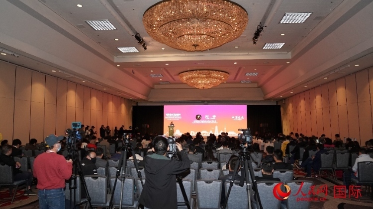 “中國之夜暨消費(fèi)電子發(fā)展論壇”現(xiàn)場。人民網(wǎng)記者 鄧圩攝