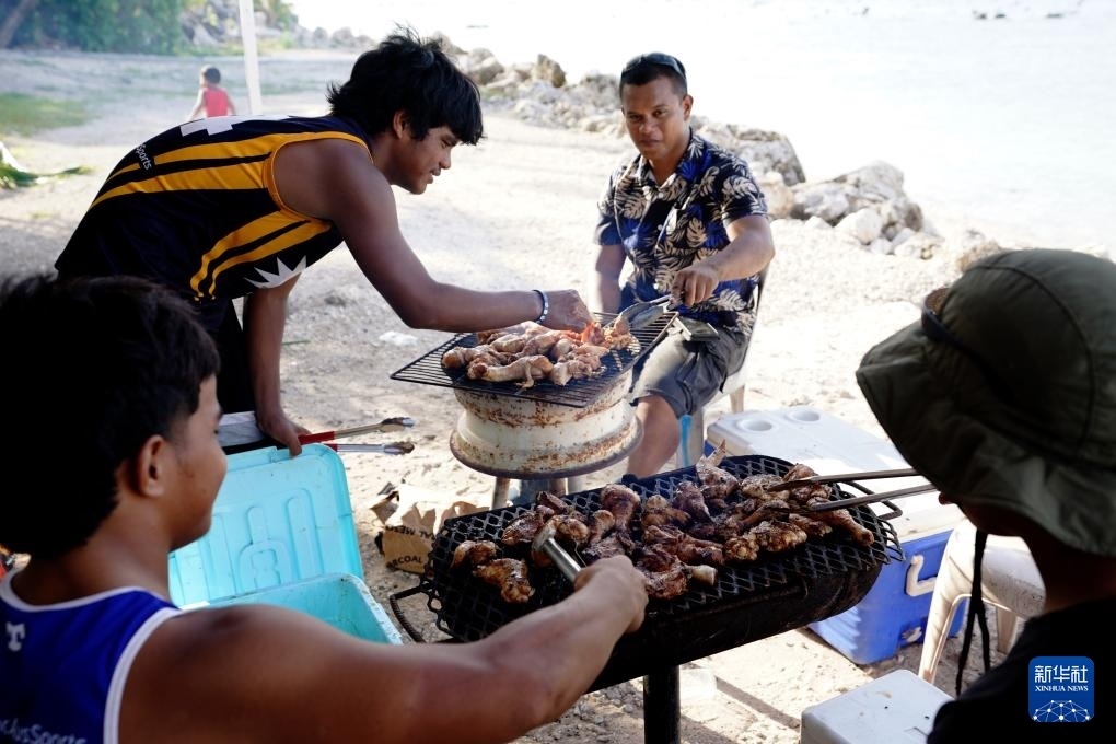 1月20日，當(dāng)?shù)厝嗽阼敽＿厽?。新華社記者 王申 攝