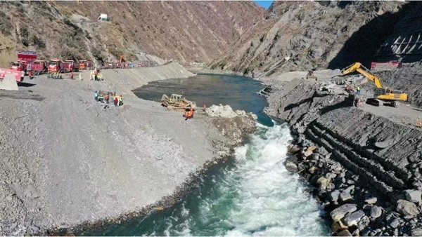 卡拉水電站實現大江截流。受訪者供圖