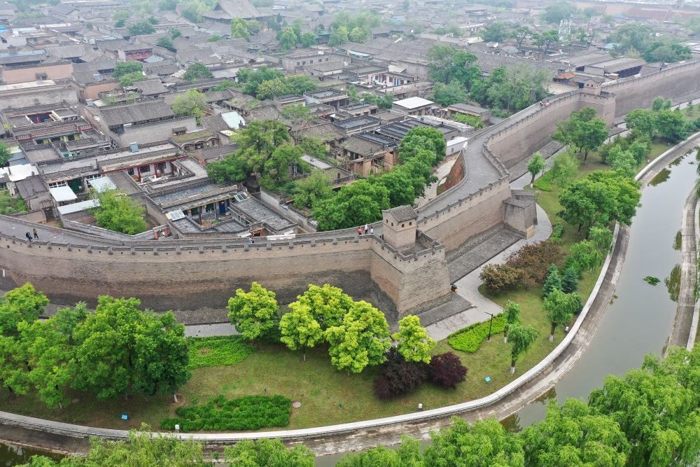 平遙古城一角（2023年5月30日攝，無人機照片）。新華社記者 詹彥 攝