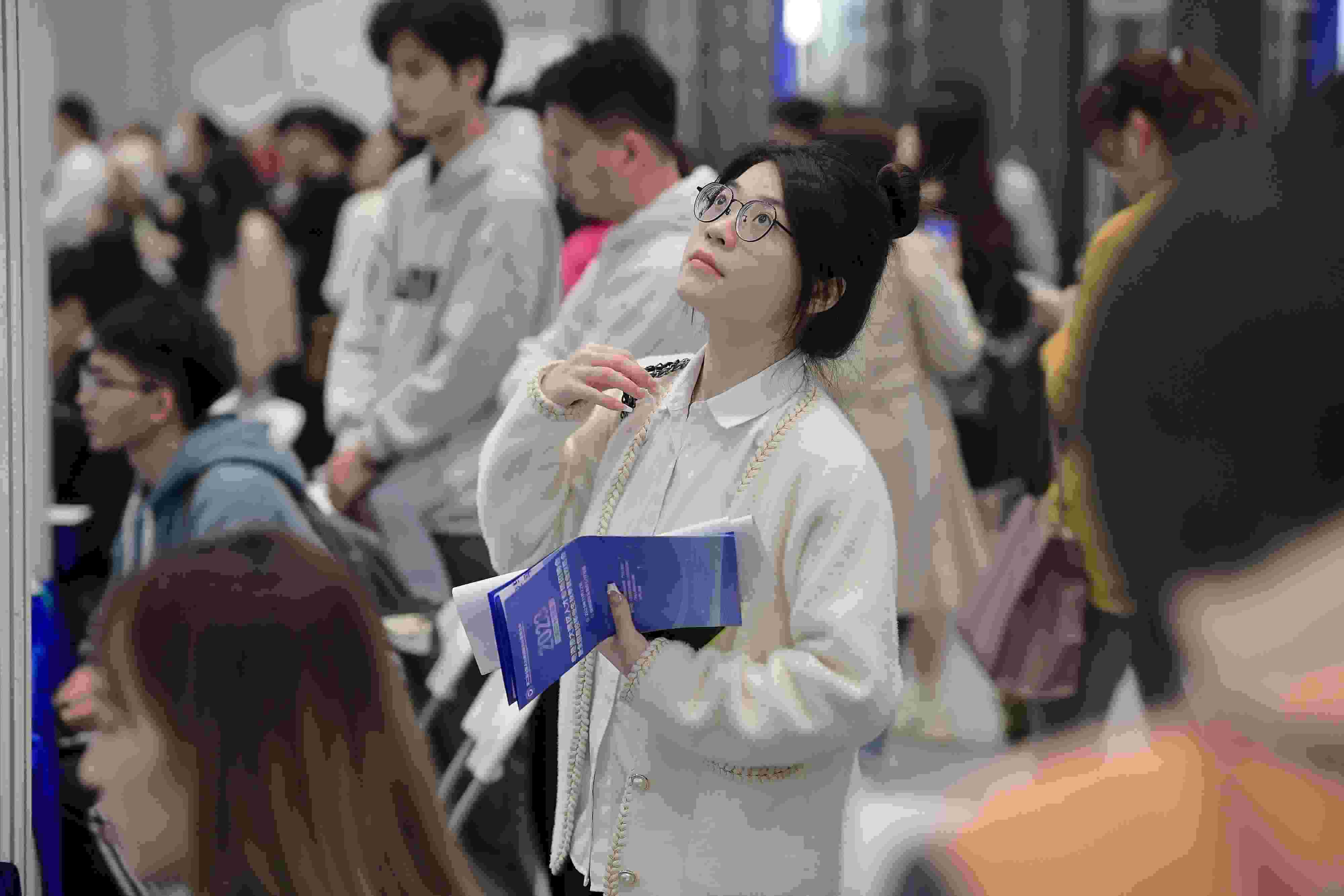  2023年11月22日，2023年粵港澳大灣區(qū)人才專(zhuān)場(chǎng)招聘會(huì)暨第27屆全國(guó)高校畢業(yè)生秋季就業(yè)雙選會(huì)在深圳國(guó)際會(huì)展中心舉辦。