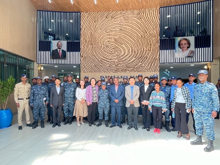 圖為埃塞俄比亞聯(lián)邦警察中文培訓(xùn)班開(kāi)班儀式現(xiàn)場(chǎng)。亞的斯亞貝巴大學(xué)孔子學(xué)院供圖