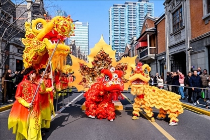 2024年2月10日，上海張園舉辦舞龍舞獅活動(dòng)，為市民和游客獻(xiàn)上一場(chǎng)視覺(jué)盛宴。