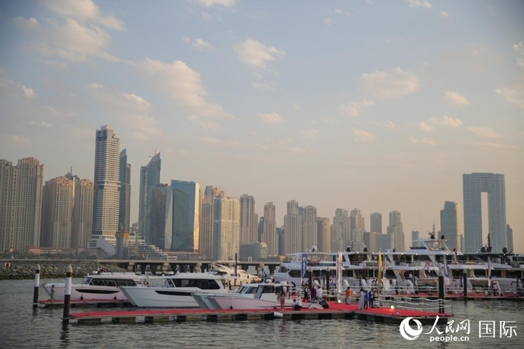 游艇展場(chǎng)景。人民網(wǎng) 塔里克·易卜拉欣攝