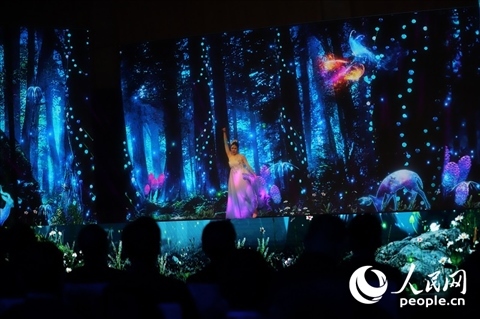 原創(chuàng)舞蹈《萬(wàn)物有靈》。人民網(wǎng)記者 李發(fā)興攝