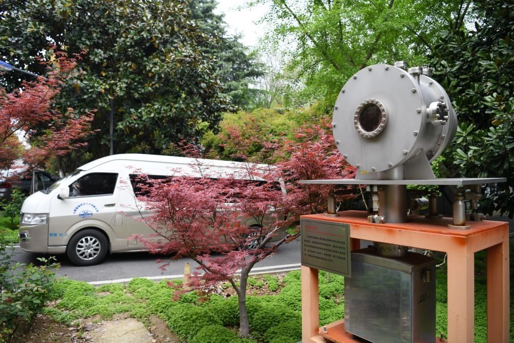 2024年4月6日，在位于安徽合肥的中國科學技術大學，自主研制的原位實驗裝置準備運往上海光源開展實驗。