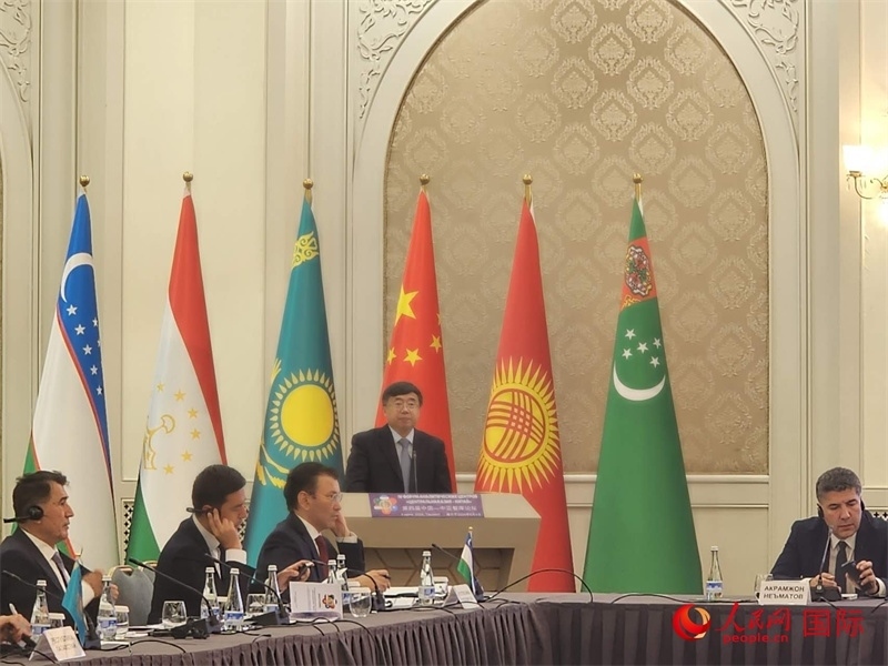 中國社會科學(xué)院俄羅斯東歐中亞研究所所長孫壯志致辭。人民網(wǎng)記者 李強攝