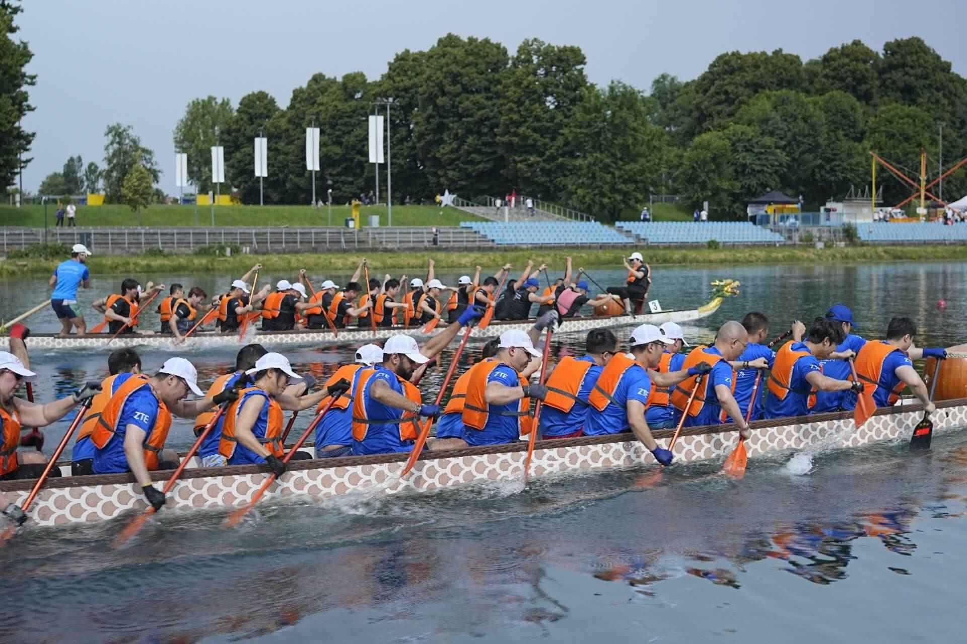 爭(zhēng)渡、爭(zhēng)渡，選手們你爭(zhēng)我?jiàn)Z，奮勇?tīng)?zhēng)先。主辦方供圖