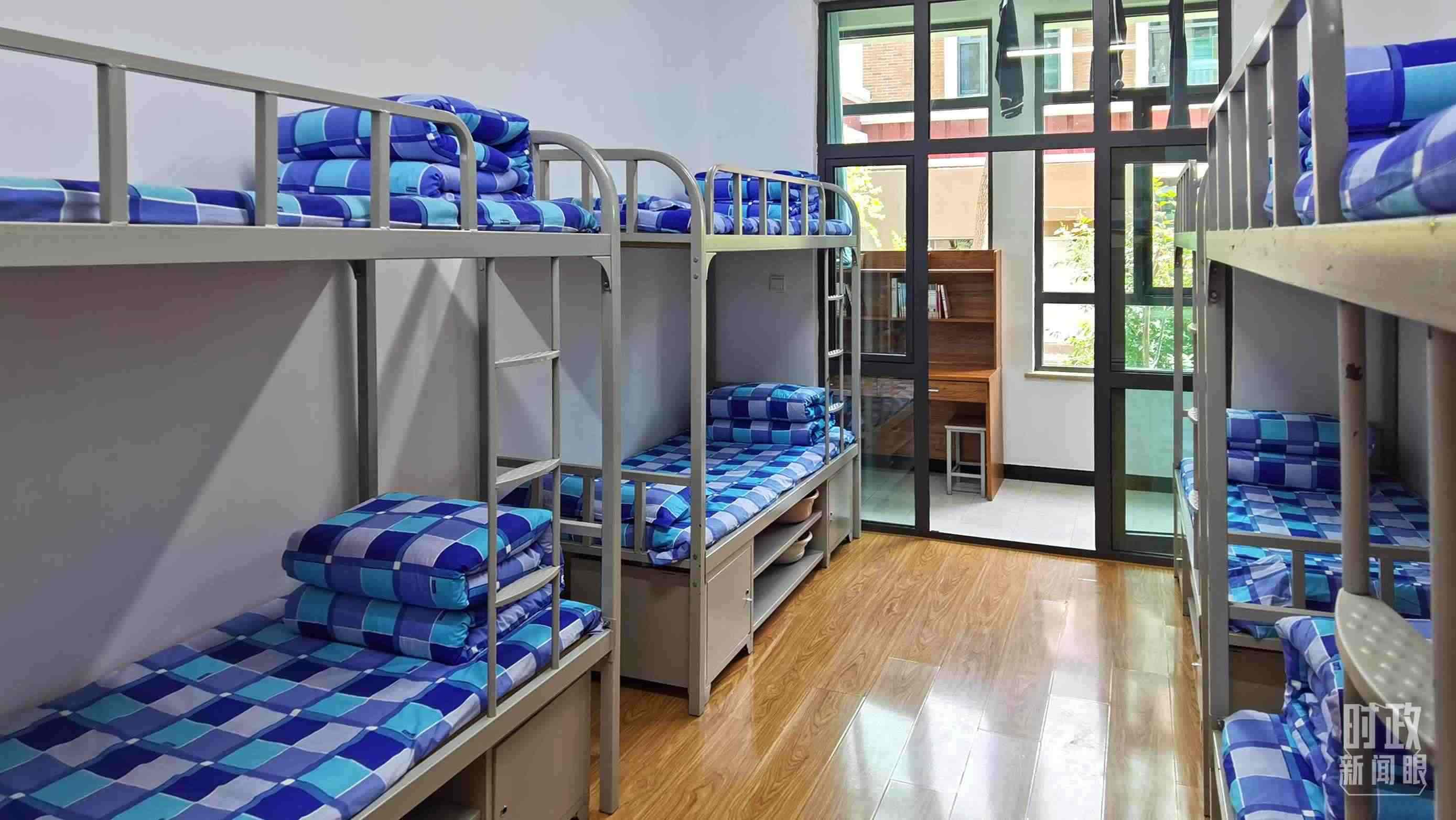 △果洛西寧民族中學宿舍樓。（總臺央視記者郭鴻拍攝）