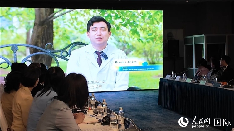 人民網(wǎng)《共贏》紀錄片發(fā)布儀式在阿斯塔納舉行。人民網(wǎng)記者盛楚宜 攝