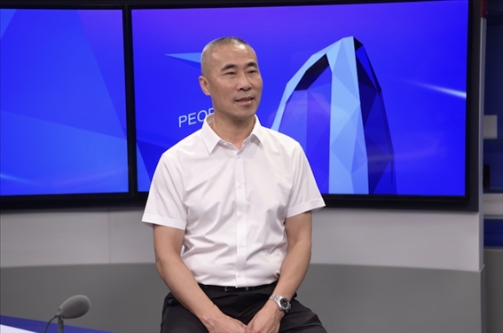 福建省晉江市工商聯(lián)黨組成員王建回。人民網(wǎng)記者 王曉嘯攝