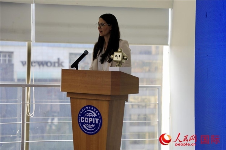 墨西哥外貿(mào)、投資和技術(shù)委員會總經(jīng)理蘇珊娜·杜克發(fā)表講話。人民網(wǎng) 埃內(nèi)斯托·多明戈斯攝