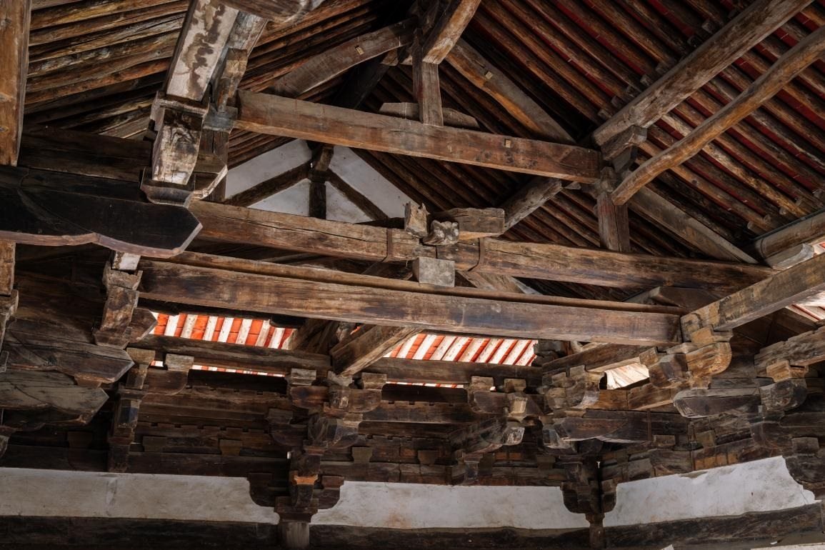 崇明寺特殊的木質(zhì)“斷梁”結(jié)構(gòu)。蘇唐詩攝