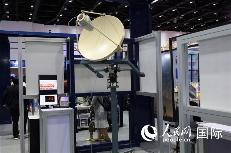 泰國衛(wèi)星設(shè)備。人民網(wǎng)記者 簡承淵攝
