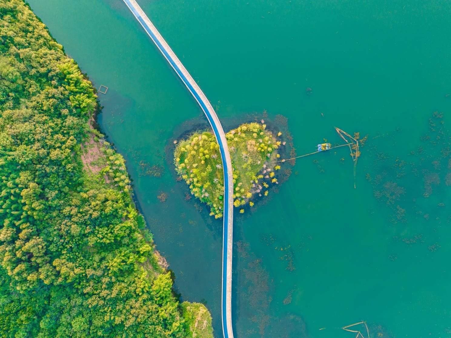 興隆湖棧道。四川天府新區(qū)融媒體中心供圖 攝影：馬驥）