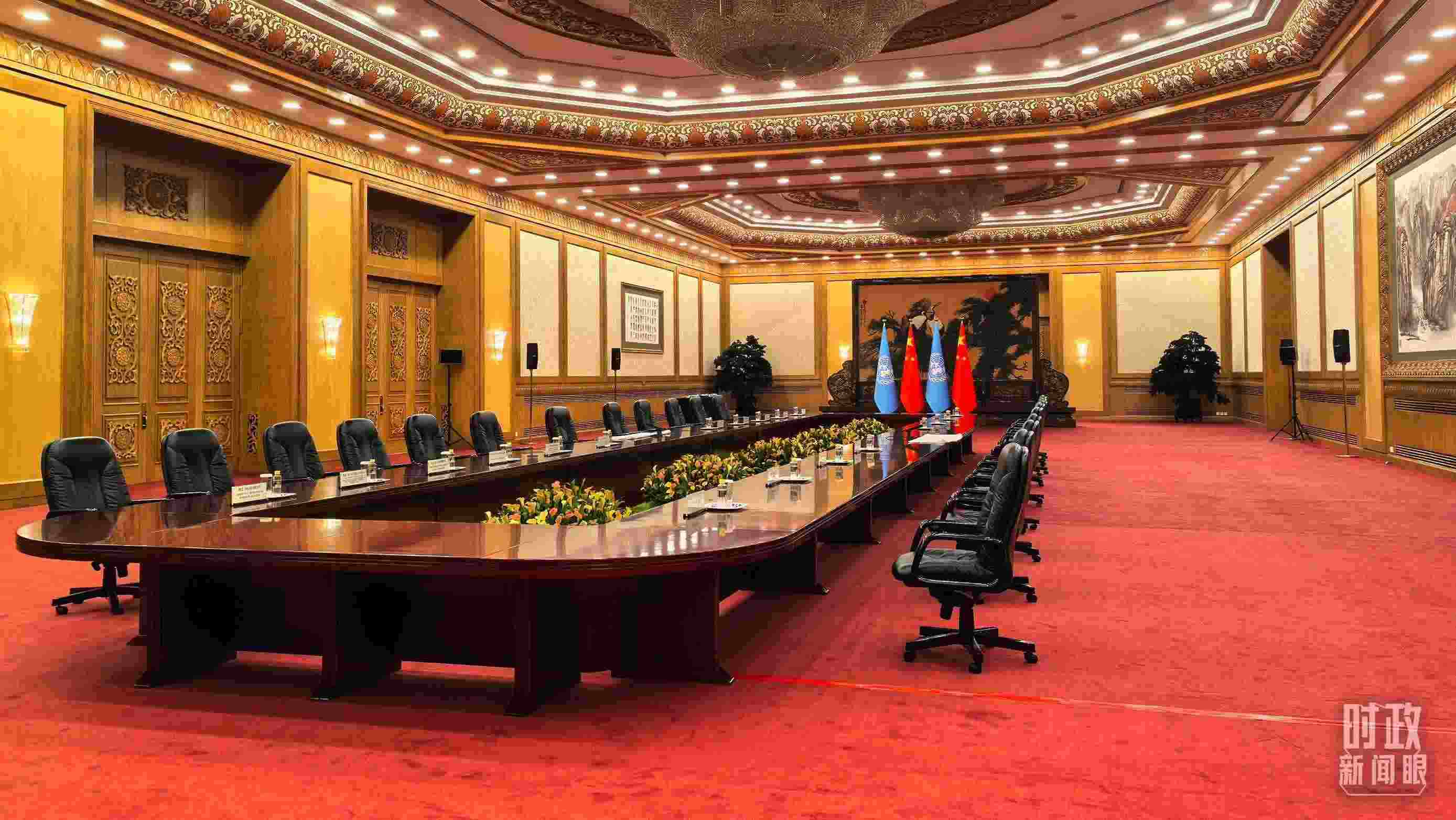  △同聯(lián)合國(guó)秘書長(zhǎng)古特雷斯的會(huì)見(jiàn)會(huì)場(chǎng)，這是開(kāi)始前的場(chǎng)景。（總臺(tái)央視記者劉瑞琳拍攝）