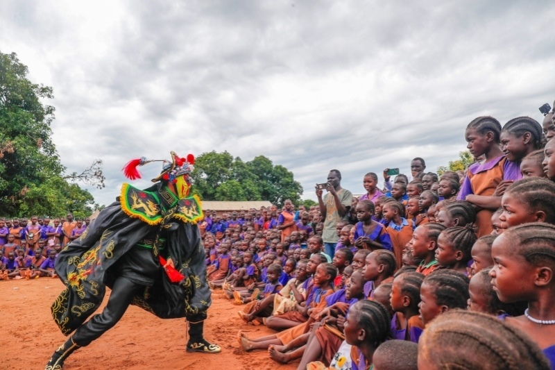 傳統(tǒng)川劇變臉表演。王軍杰攝