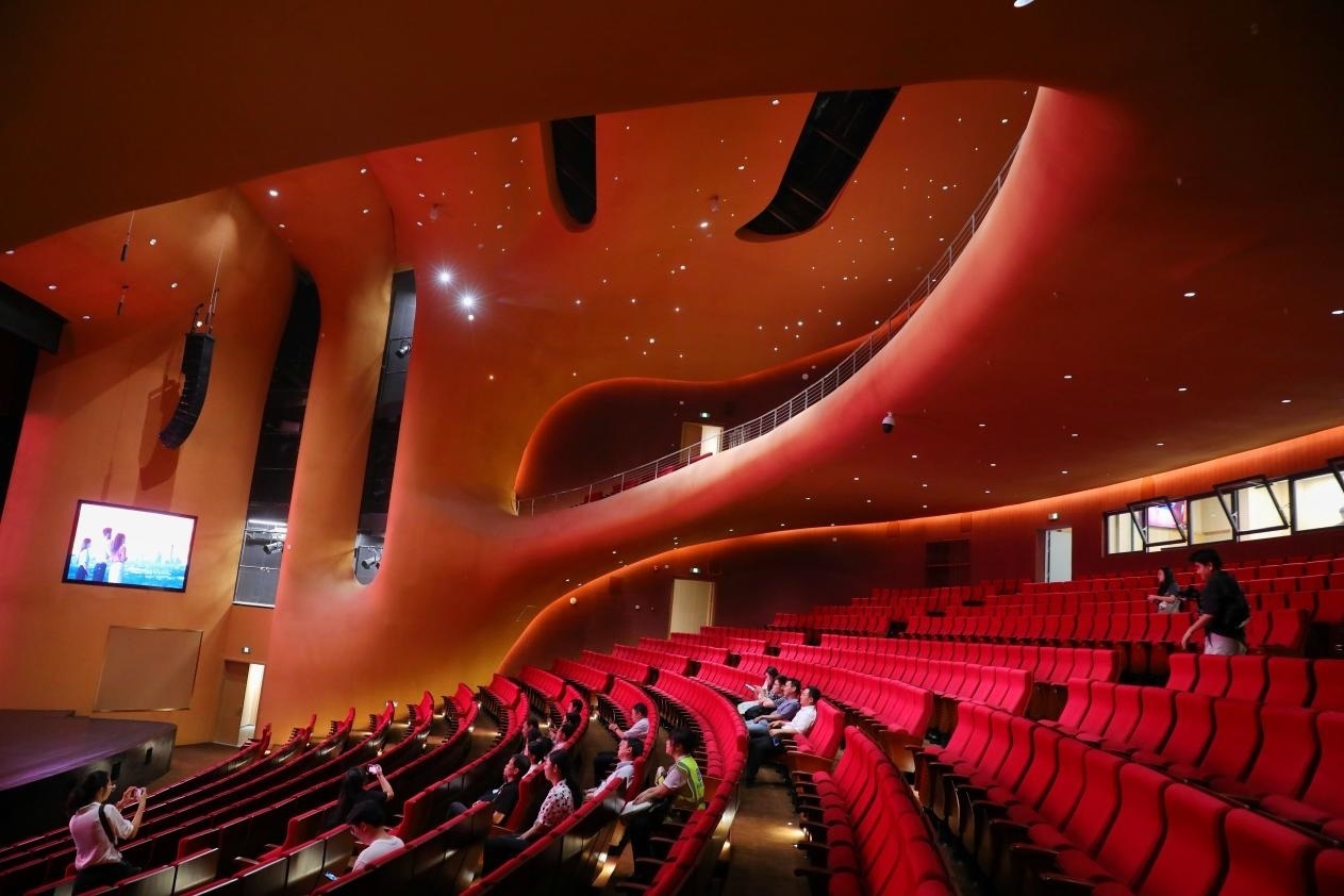 劇場內部空間?！吨袊洕芸酚浾?肖翊攝