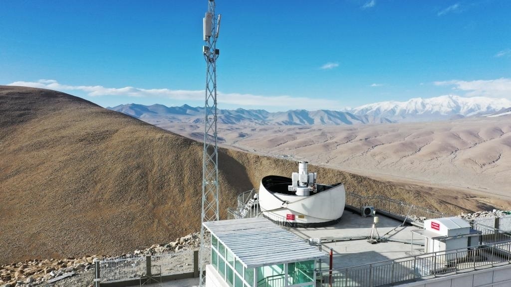 正在運行的塔縣星地激光通信地面站。（中國科學院空天信息創(chuàng)新研究院供圖）