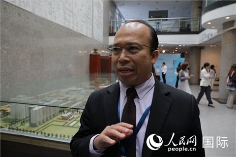 馬來西亞駐華使館參贊阿茲蘭接受人民網(wǎng)采訪。人民網(wǎng) 王婧攝