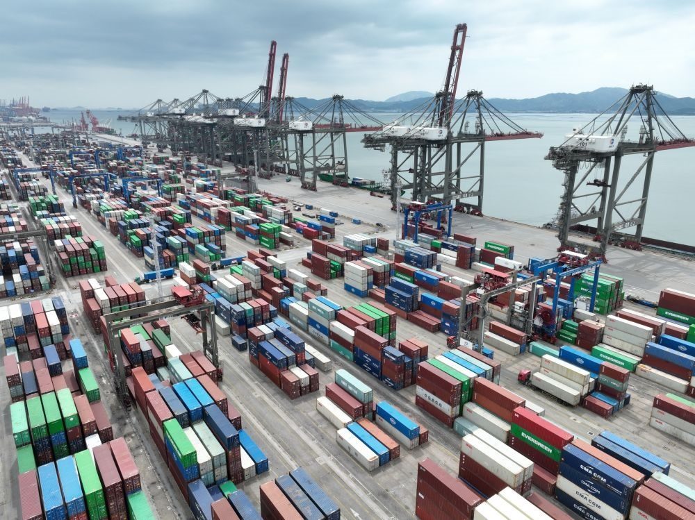 這是中國（福建）自由貿(mào)易試驗區(qū)廈門片區(qū)內(nèi)的廈門遠(yuǎn)海碼頭（2024年9月5日攝）。