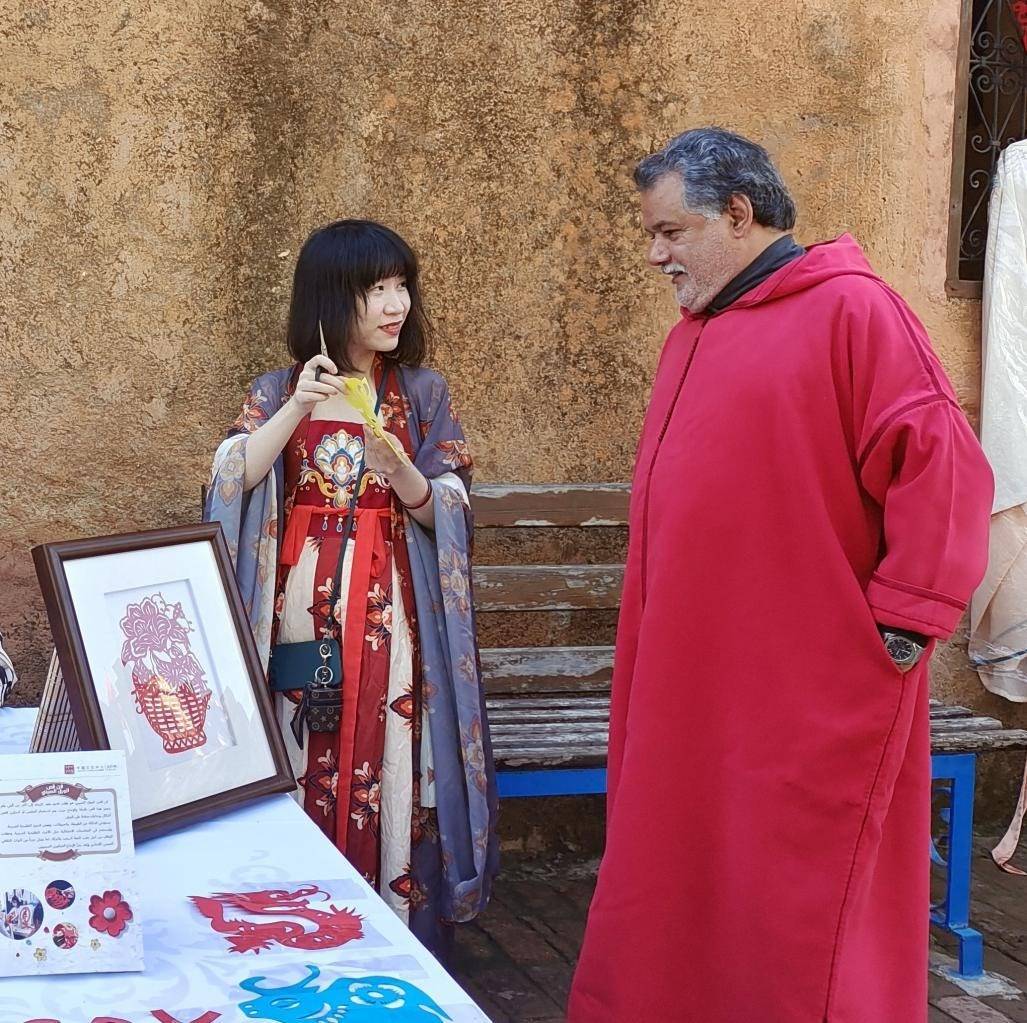 中國(guó)文化產(chǎn)品介紹。拉巴特中國(guó)文化中心供圖