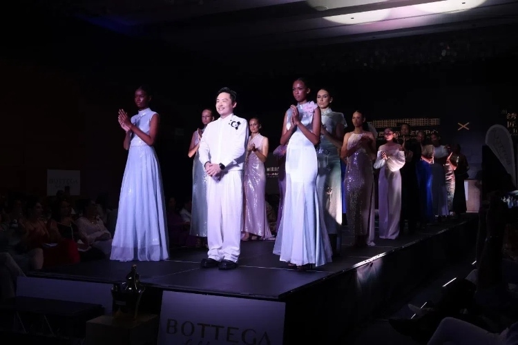 時(shí)裝周現(xiàn)場。顏李芳攝