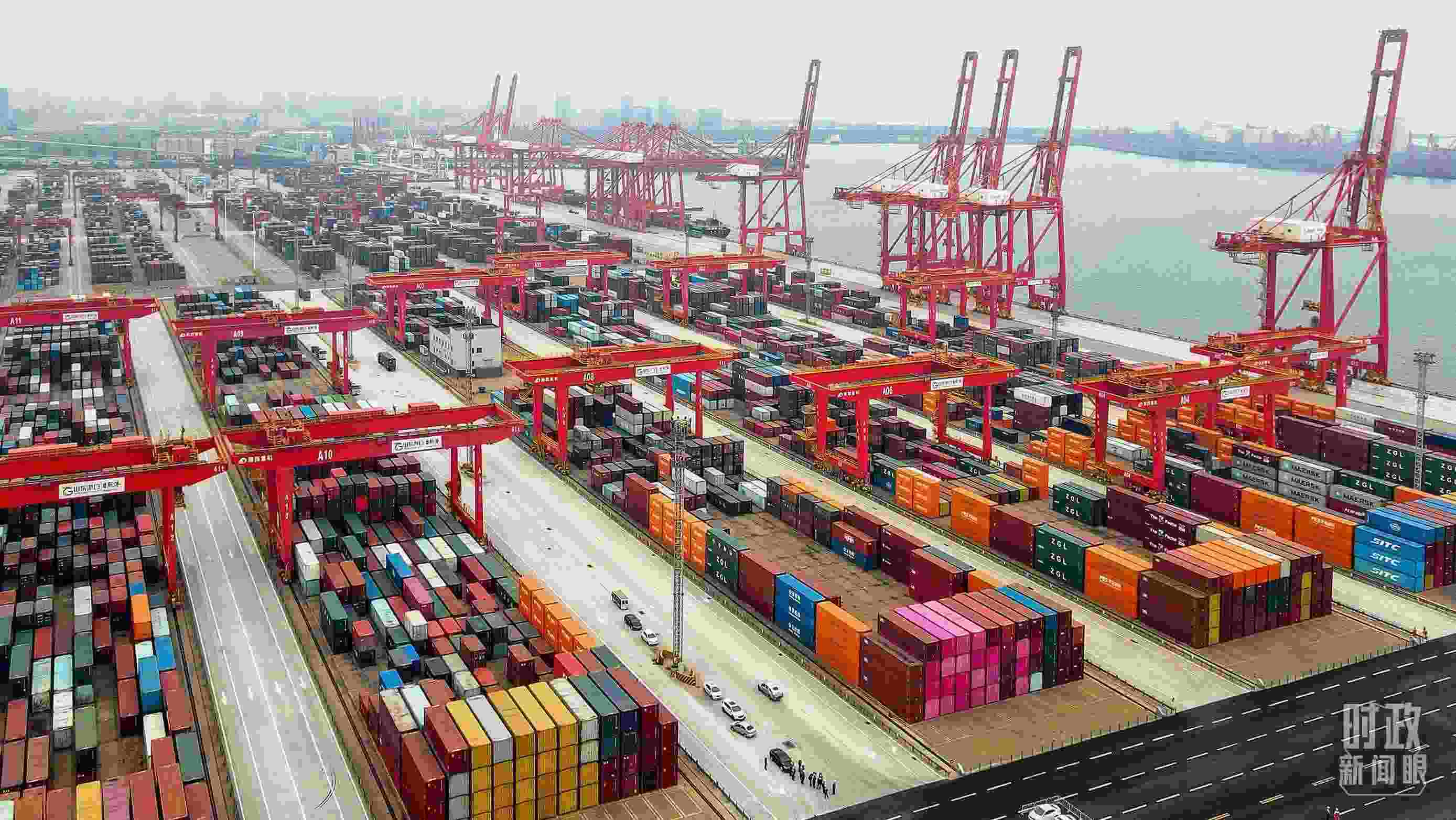 △山東日照港。（總臺(tái)央視記者劉琦拍攝）