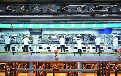 山東青島一家企業(yè)的生產(chǎn)車間。新華社發(fā)